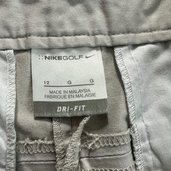 Nike Golf Women’s Golf Shorts Size 12 - Picture 2 of 5